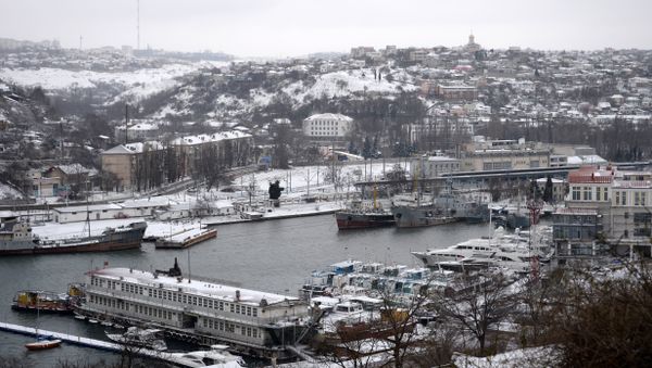 Снег в Севастополе. 23 февраля 2019