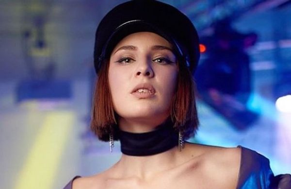 Певица Maruv