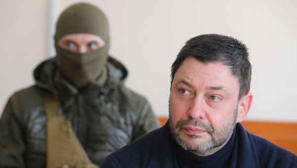 Руководитель портала РИА Новости Украина Кирилл Вышинский на заседании в Херсонском апелляционном суде