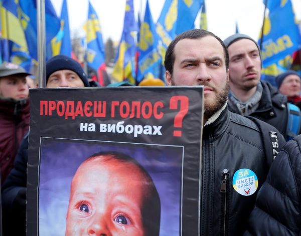 Акции в Киеве с требованием честных выборов