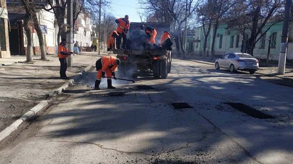 Ямочный ремонт дороги в Симферополе Ямочный ремонт дороги в Симферополе