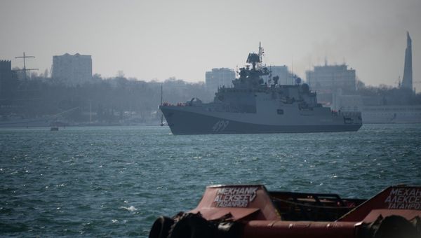 Возвращение фрегата ЧФ Адмирал Григорович в Севастополь 5.03.2019 г. Возвращение фрегата ЧФ Адмирал Григорович в Севастополь 5.03.2019 г.