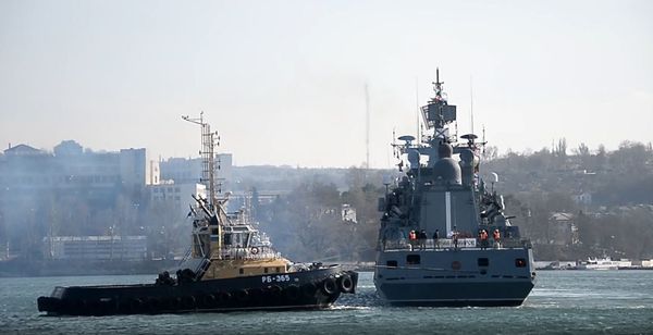 После долгого похода: фрегат Адмирал Макаров вернулся в Севастополь После долгого похода: фрегат Адмирал Макаров вернулся в Севастополь