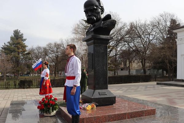 Памятник Тарасу Шевченко Памятник Тарасу Шевченко