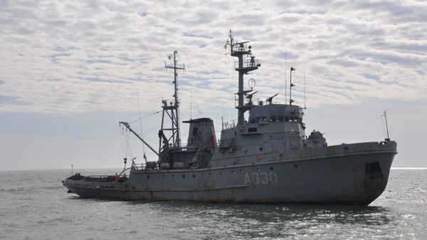 Морской буксир ВМСУ Корец