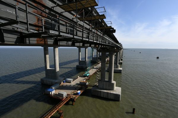 Опоры Крымского моста Опоры Крымского моста