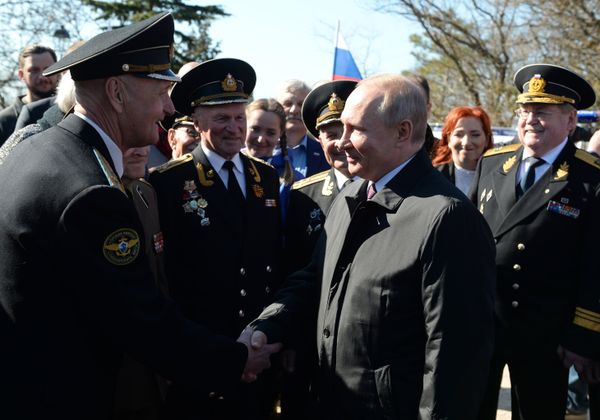 Рабочая поездка президента РФ В. Путина в Крым