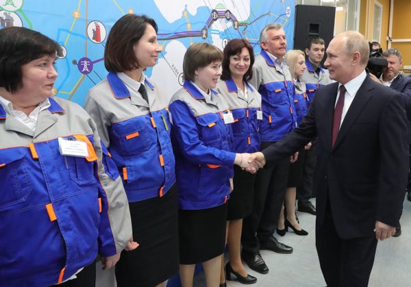 Рабочая поездка президента РФ В. Путина в Крым