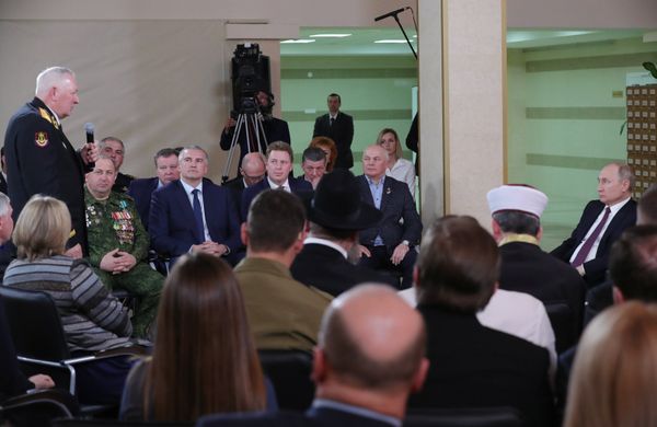 Рабочая поездка президента РФ В. Путина в Крым