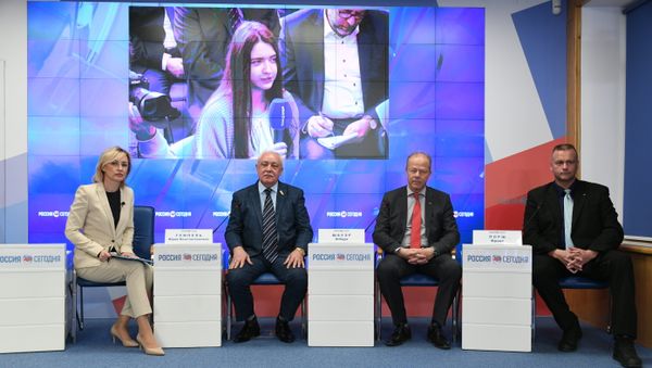 Пресс-конференция, посвященная визиту в Крым немецкой делегации Пресс-конференция, посвященная визиту в Крым немецкой делегации