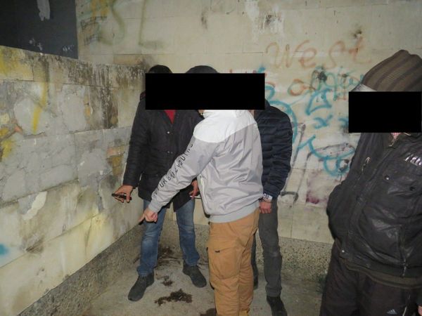 В Саках задержаны  двое мужчин, подозреваемых в сбыте наркотиков