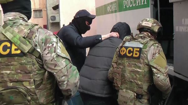 Задержание в Крыму участников запрещенной в РФ организации Хизб ут-Тахрир* Задержание в Крыму участников запрещенной в РФ организации Хизб ут-Тахрир*