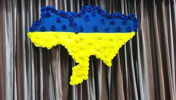 На избирательном участке в Киеве вывесили карту Украины без Крыма и Донбасса