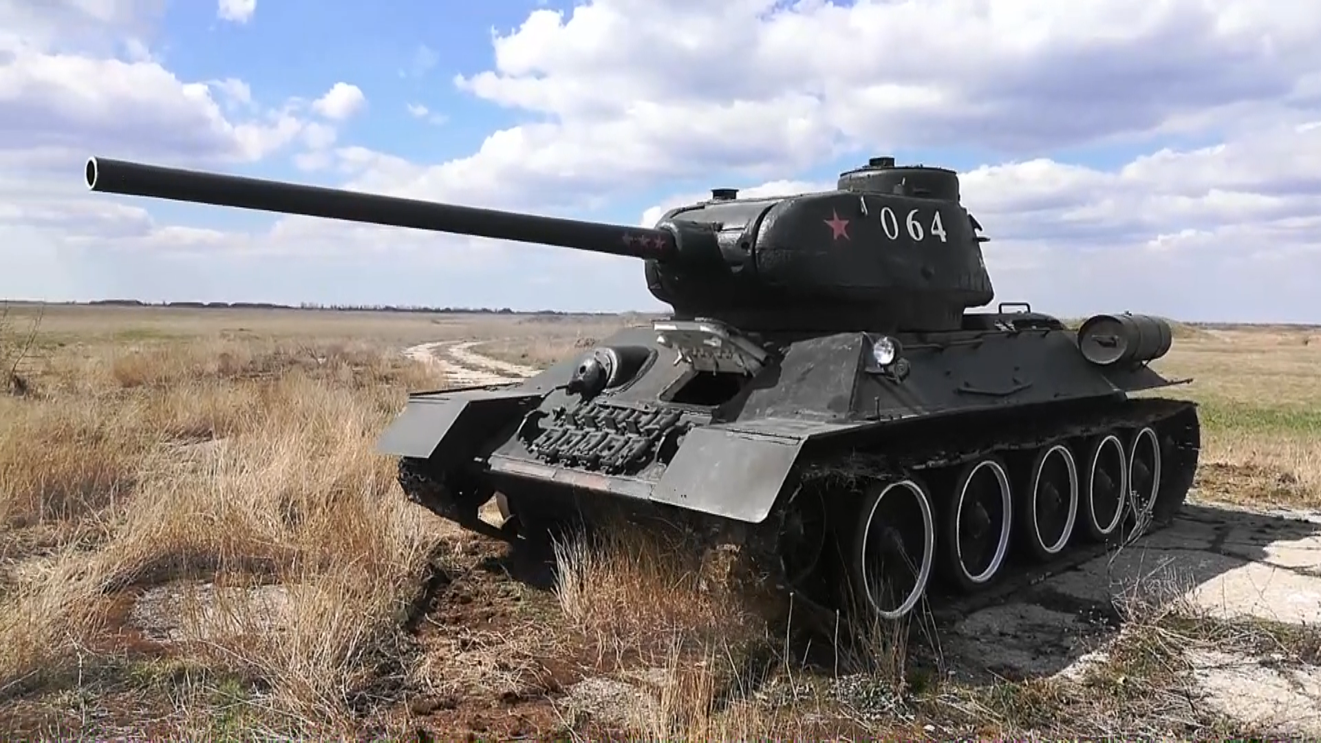 Парад Победы 2021 в Севастополе возглавит прославленный Т-34 Парад Победы 2021 в Севастополе возглавит прославленный Т-34 - РИА Новости, 1920, 26.03.2021