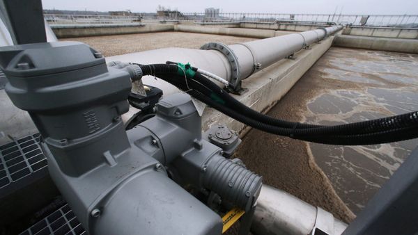 Сооружения биологической очистки сточных вод водоочистной станции. Архивное фото