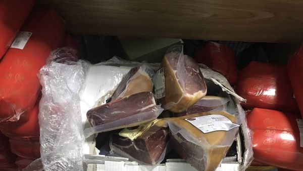 Херсонский бизнесмен незаконно возил санкционку в Крым Херсонский бизнесмен незаконно возил санкционку в Крым