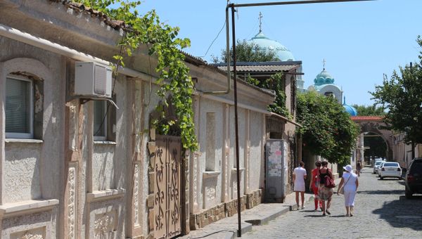 Улица Караимская в Евапатории
