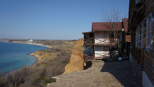 Оползневая зона на мысе Толстый в Севастополе