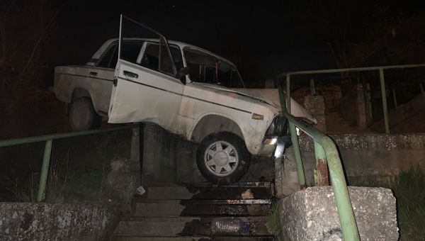 ДТП с участие автомобиля ВАЗ в Севастополе