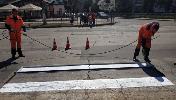 Обновление дорожной разметки в Симферополе