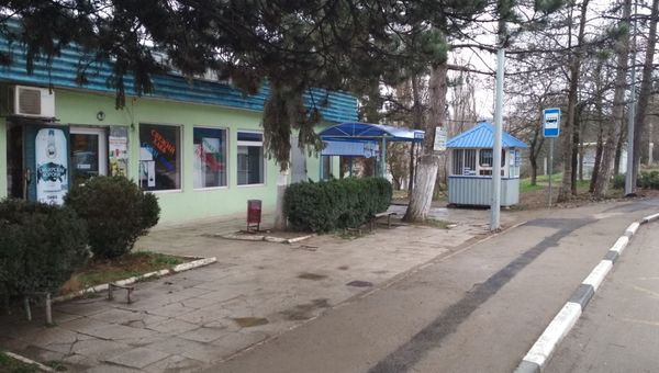 Здание, в котором должна была располагаться автостанция Грушевка Здание, в котором должна была располагаться автостанция Грушевка