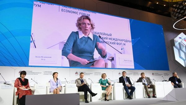 Круглый стол на тему Мир после правды: всемирная сеть без свободы слова?, организованной МИА Россия сегодня и МИД РФ в рамках V Ялтинского экономического форума