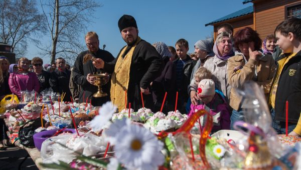 Освящение куличей и пасхальных яиц