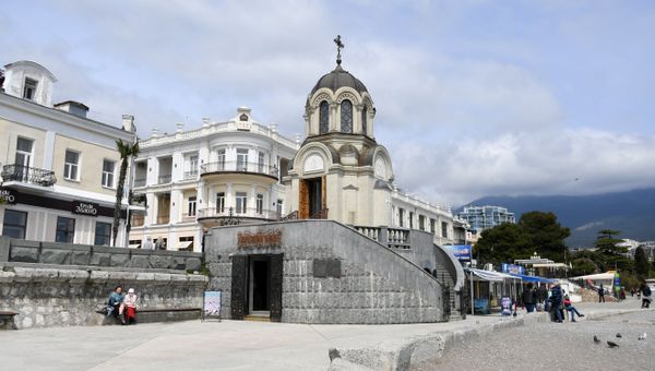 Часовни новомучеников и исповедников российских на набережной Ялты