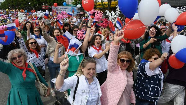 Участники первомайской демонстрации в Симферополе. 1 мая 2019 Участники первомайской демонстрации в Симферополе. 1 мая 2019