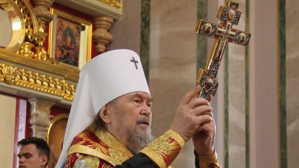 Митрополит Симферопольский и Крымский Лазарь проводит благодарственный молебен в чести прибытия иконы Спас Нерукотворный в Александро-Невский кафедральный собор в Симферополе