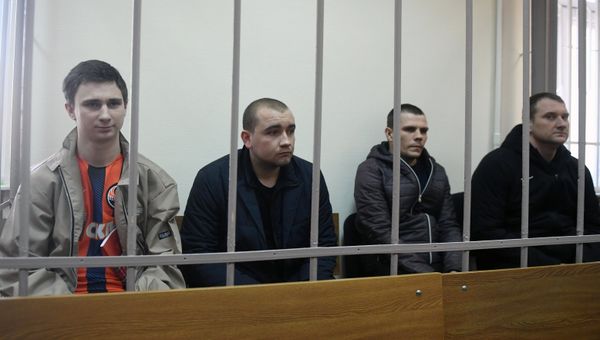 Задержанные украинские моряки в Лефортовском суде Москвы
