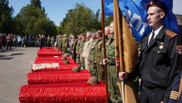 Поисковики перезахоронили останки освободителей Севастополя