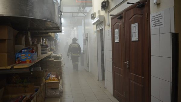 Пожар в торговом центре Московский в Севастополе. 7 мая 2019