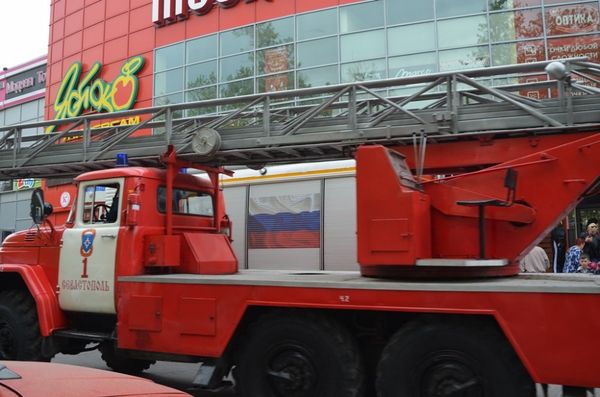 Пожар в торговом центре Московский в Севастополе. 7 мая 2019 