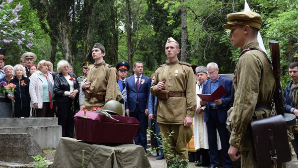 В Ялте перезахоронили останки воинов, погибших в Великой Отечественной войне
