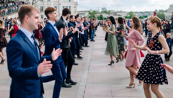 Танцевальный флешмоб За Победу танцуй до победного! в Севастополе