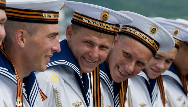Моряки ракетного крейсера Москва Моряки ракетного крейсера Москва