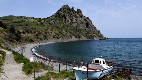 Село Курортное: здесь начинается Карадагская экологическая тропа