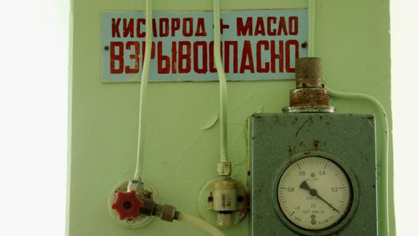 Состояние палаты интенсивной терапии инфекционного отделения детской больницы в Феодосии