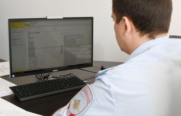 Работа сотрудника ГИБДД в Крыму