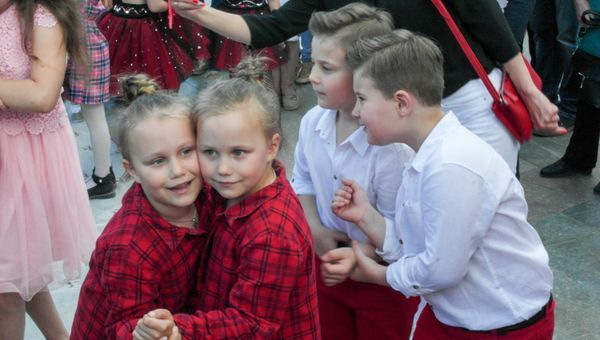 Участники парада близнецов в Ялте