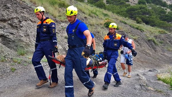 Спасательная операция в горах Крыма Спасательная операция в горах Крыма
