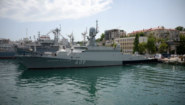 Военно-морской салон в Севастополе. Корвет Вышний Волочек