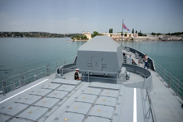 Военно-морской салон в Севастополе. Фрегат Адмирал Макаров