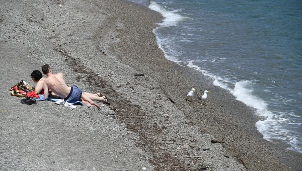 Пляж в Алупке