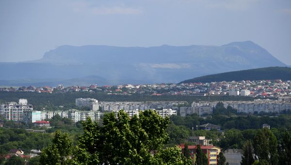 Вид на Чатыр-Даг из Симферополя
