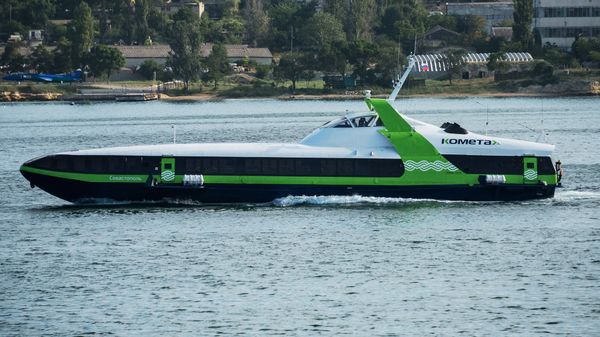 Скоростное морское пассажирское судно Комета 120М 