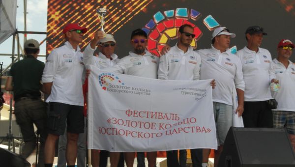 Участники парусной регаты Золотое кольцо Боспорского царства в Ялте