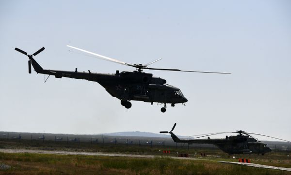 Вертолет Ми-8 на шоу Авиамикс, которое проходило в рамках всероссийского этапа конкурса Авиадартс-2019 Вертолет Ми-8 на шоу Авиамикс, которое проходило в рамках всероссийского этапа конкурса Авиадартс-2019