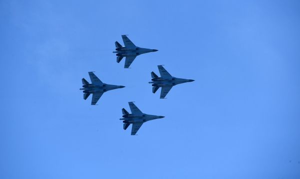 Пилотажная группа Соколы на Су-30СМ на шоу Авиамикс, которое проходило в рамках всероссийского этапа конкурса Авиадартс-2019 Пилотажная группа Соколы на Су-30СМ на шоу Авиамикс, которое проходило в рамках всероссийского этапа конкурса Авиадартс-2019